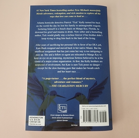 2 Fern Michaels Novels "The Scoop" and "Southern Comfort"-Paperback Books - Picture 8 of 9